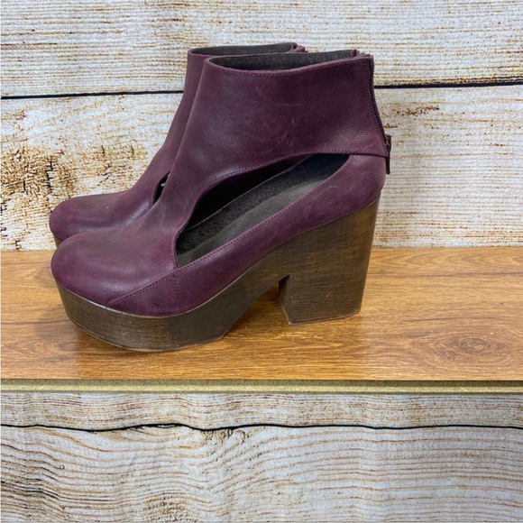 Free People Wine Rear Zip Platform Clog Size 8 - Picture 3 of 15